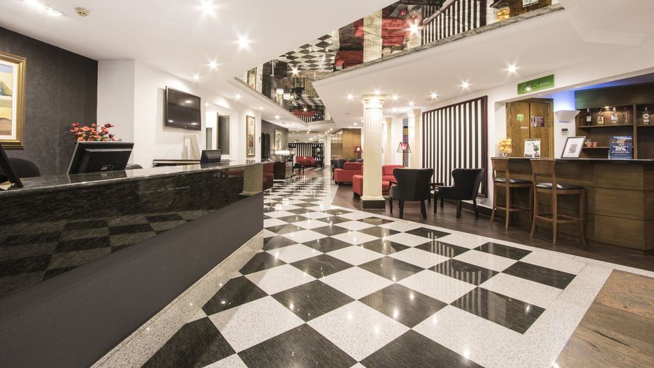 Pergola Hotel & Spa Lobby