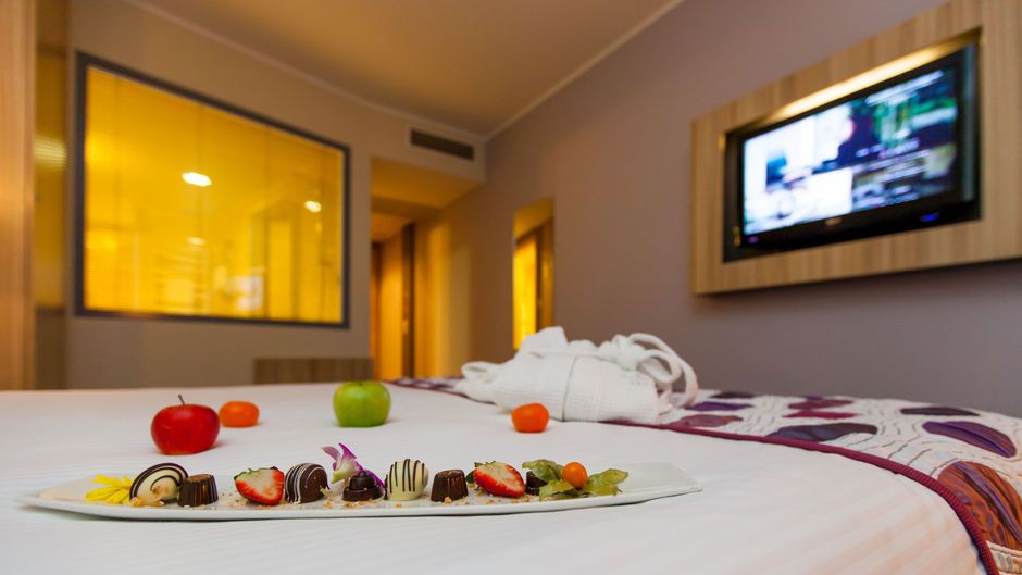 Hotel Galaxy Room