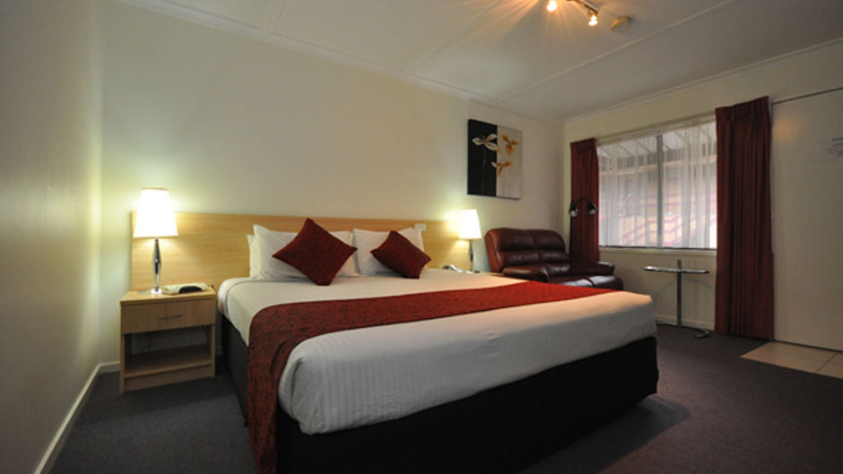 Edinburgh Motor Inn Warragul Suite