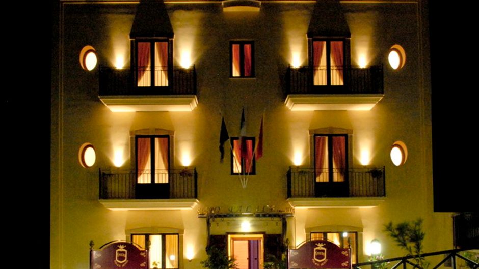 Hotel Ypsigro Palace-Castelbuono Exterior