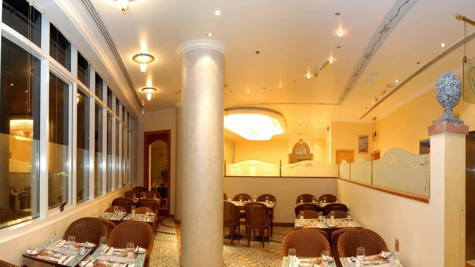 Grand Continental Flamingo Hotel Restaurant