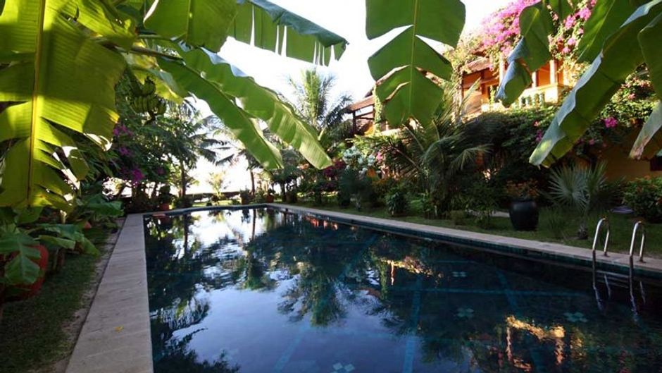 Full Moon Beach & Jibe Beach Club Exterior