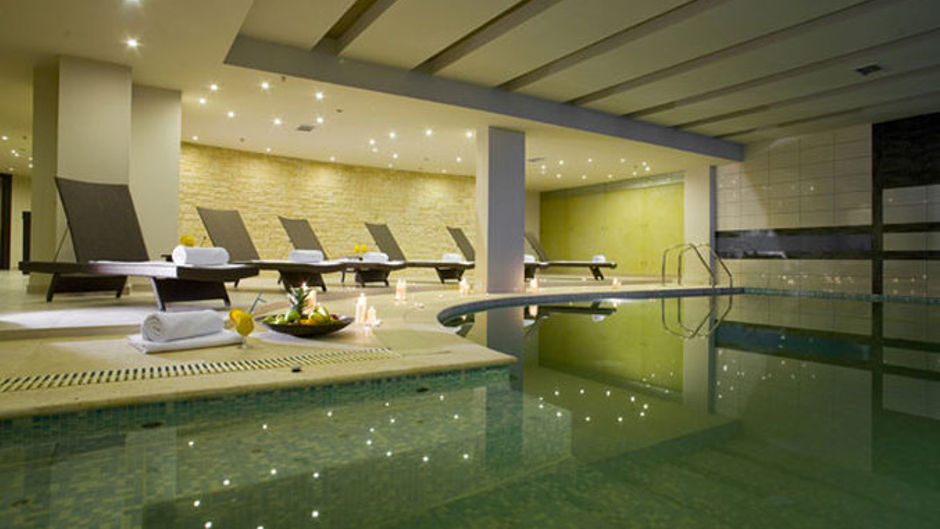Domotel Neve Mountain Resort Pool
