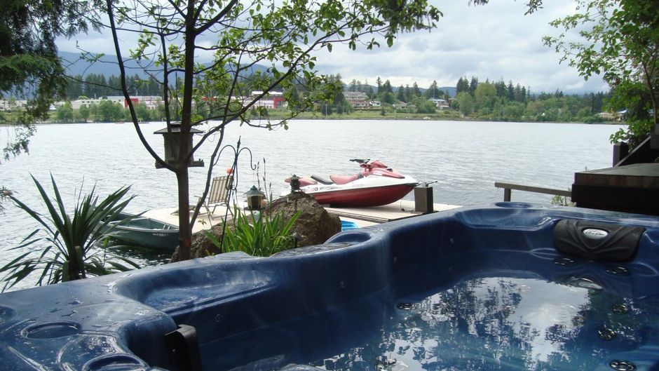Long Lake Waterfront Bed & Breakfast Spa