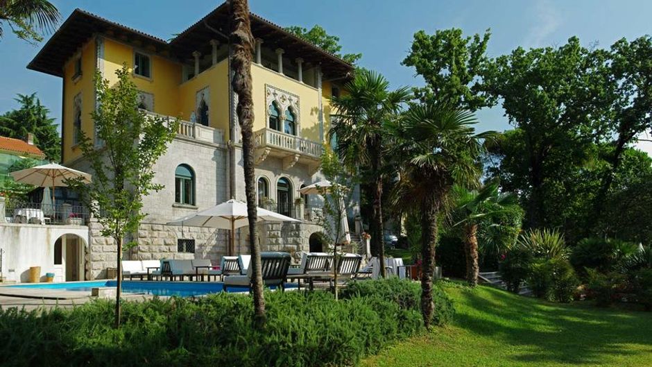 Villa Astra Exterior