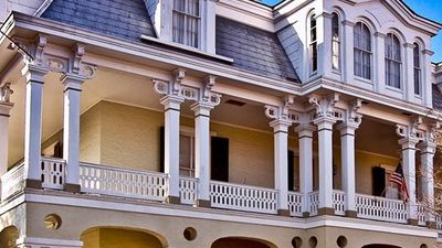 Dansereau House Bed & Breakfast