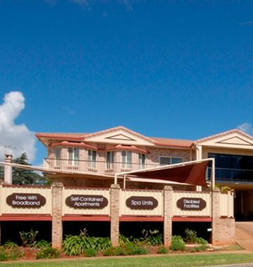 Highlander Motor Inn