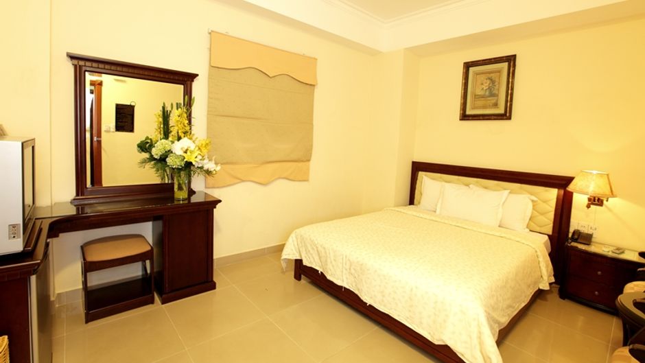 Family Inn Hotel Room