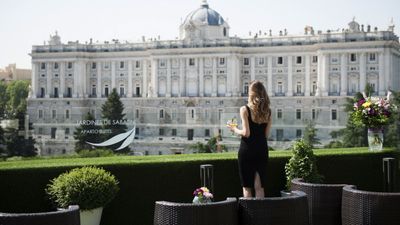 Jardines de Sabatini Apartosuites