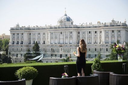 Jardines de Sabatini Apartosuites