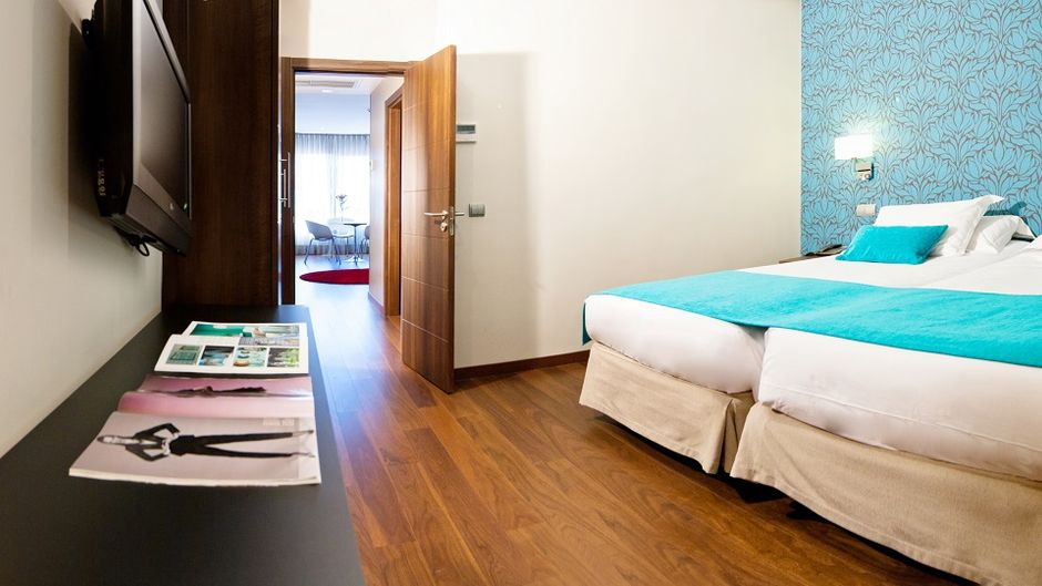 Jardines de Sabatini Apartosuites Suite