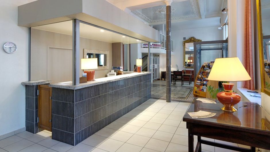 1924 Hotel Lobby