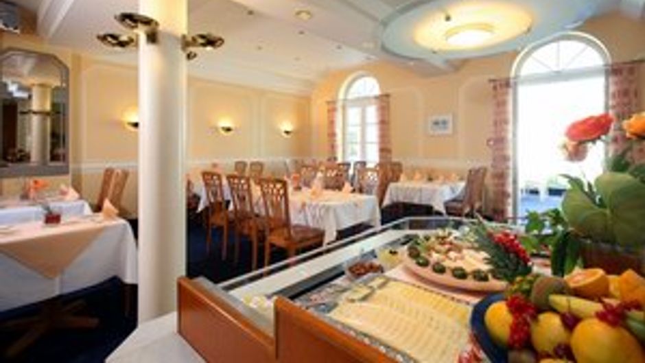 Tryp by Wyndham Munich North Restaurant