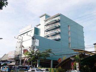 Crowne Garden Hotel