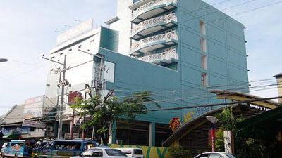 Crowne Garden Hotel