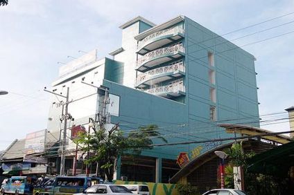 Crowne Garden Hotel