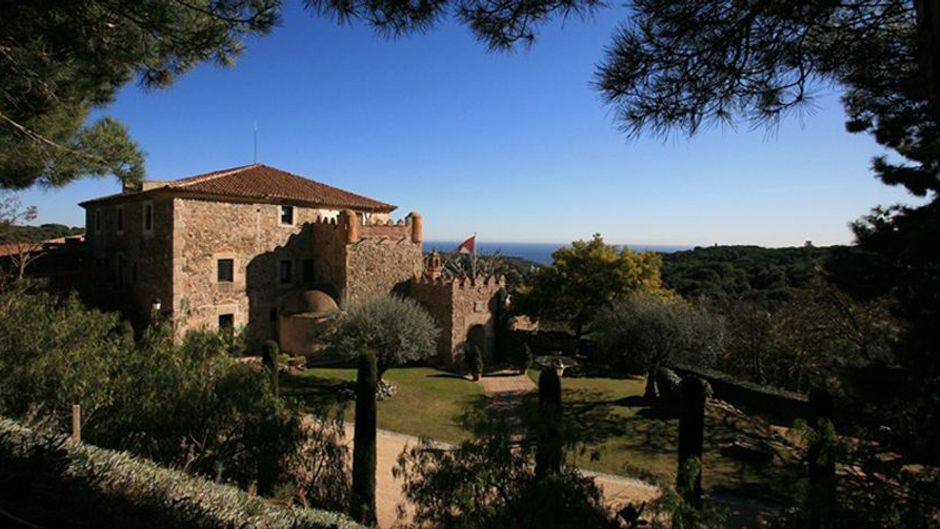 Castell de l'Oliver Exterior