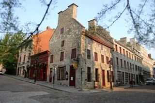 Pierre du Calvet Hotel