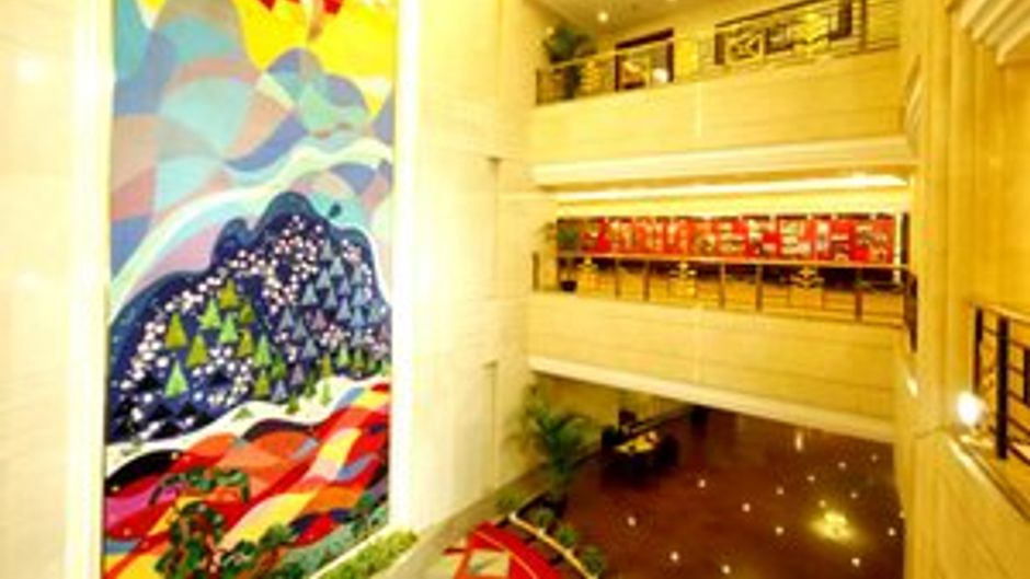 Pine City Hotel Lobby