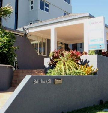 84 The Spit Holiday Apartments