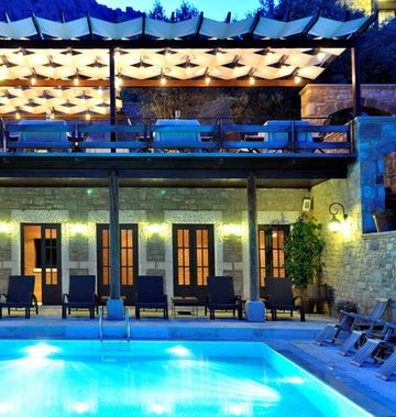 Ada Hotel