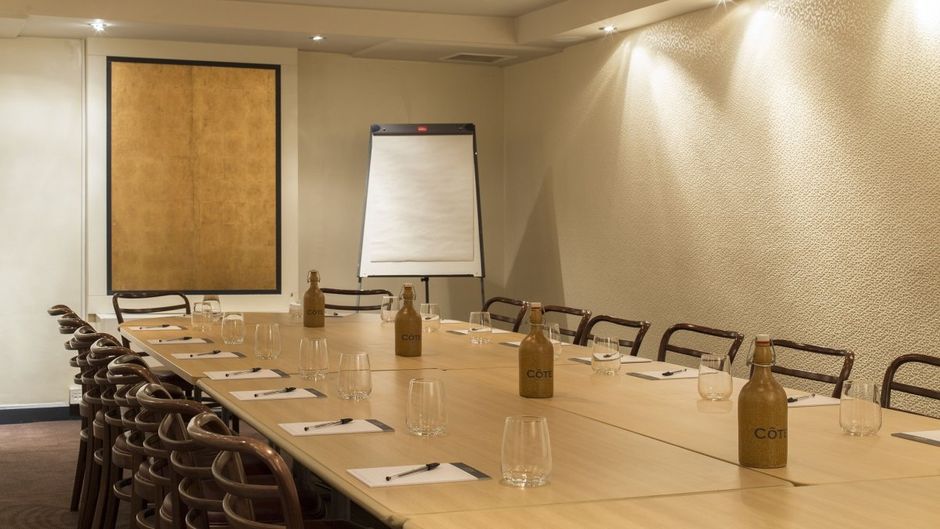 Club Quarters Hotel, St. Paul's Meeting