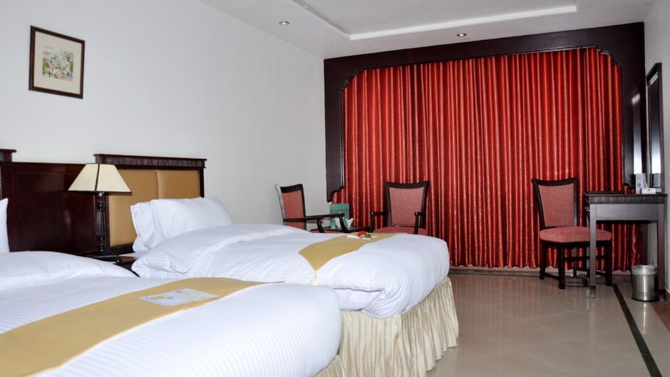 Hotel Lahore Room