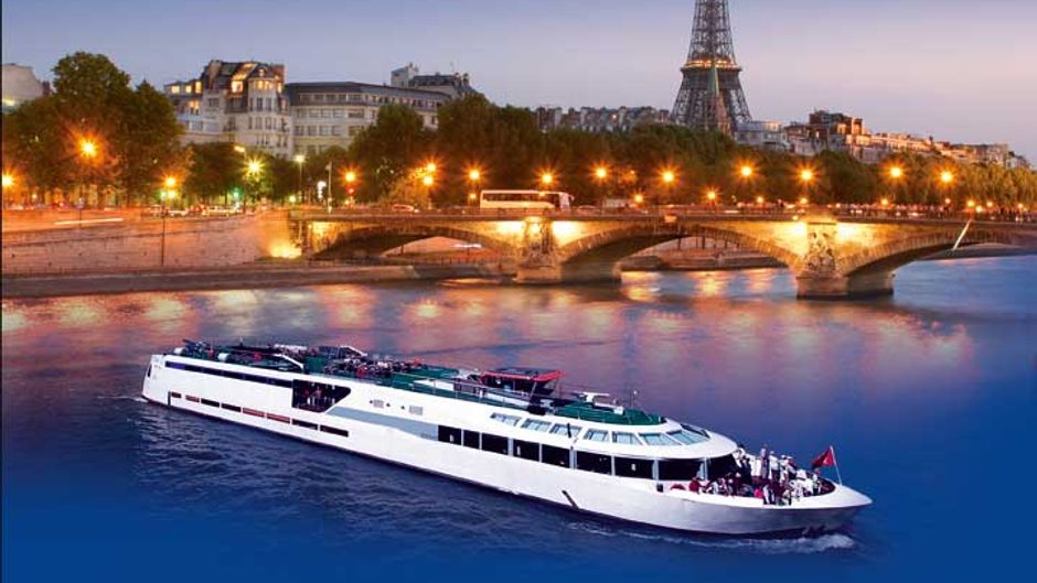 VIP Paris, Yacht Hotel Exterior