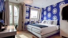 Amsterdam Canal Hotel
