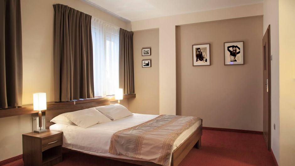 Mhotel Room