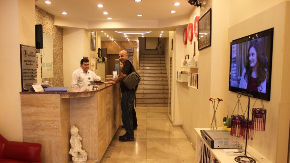 Guzel Izmir Hotel Lobby