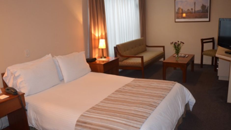 Chico Imperial Suites Room