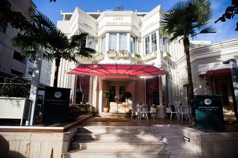 Diplomat Hotel