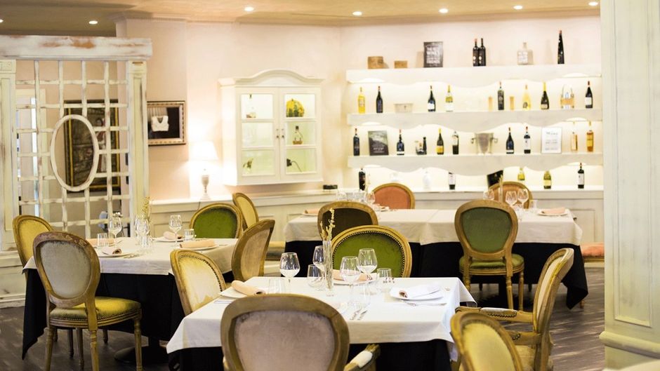 Diplomat Hotel Restaurant