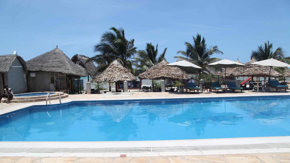 Giraffe Ocean View Hotel Pool