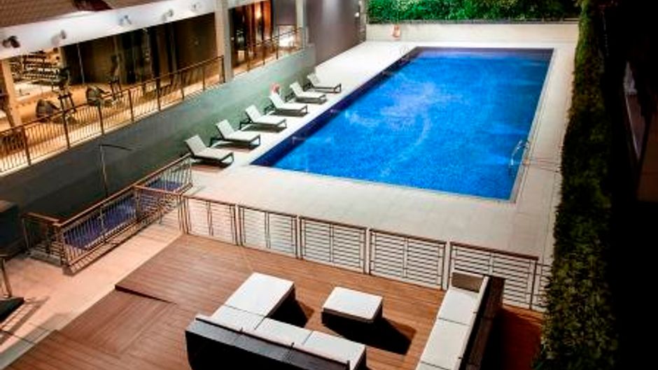 pentahotel Hong Kong, Kowloon Pool