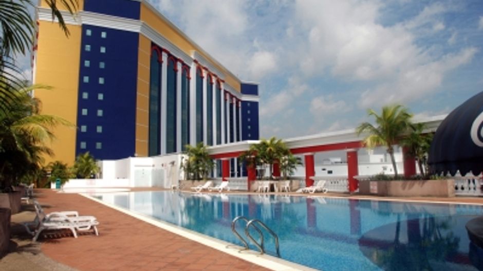 Berjaya Waterfront Hotel Pool