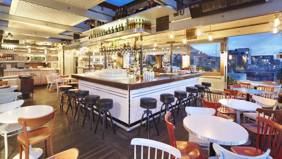 The Click Clack Hotel Bar/Lounge