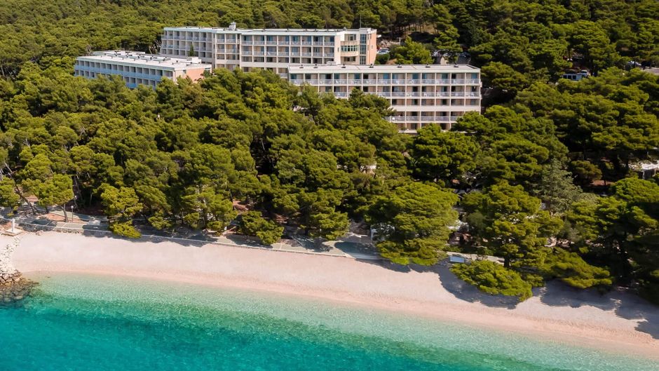 Bluesun Hotel Marina Exterior
