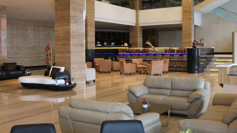 Golden Tulip Galaxy Banjarmasin Lobby