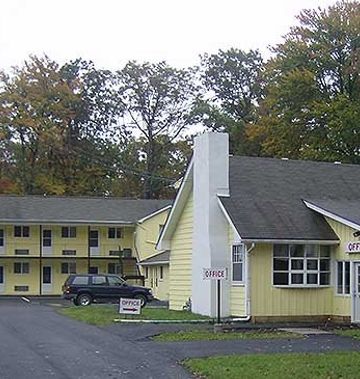 Country Place Inn & Suites