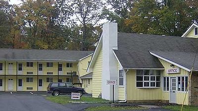 Country Place Inn & Suites