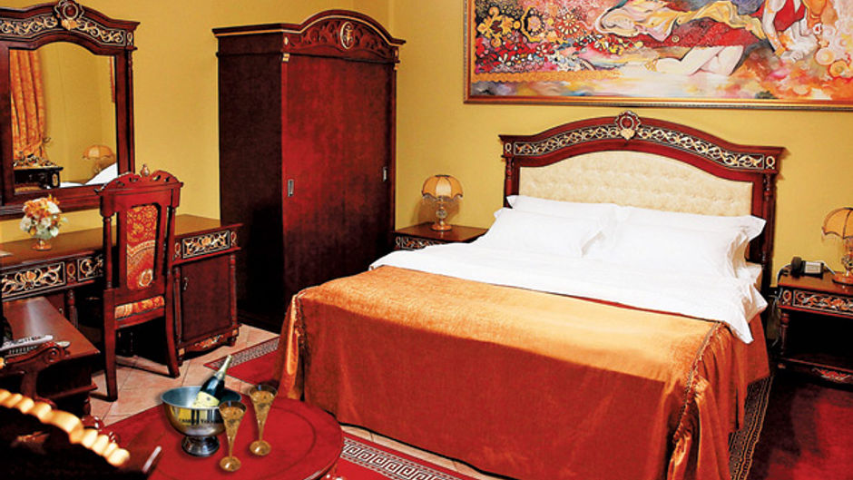 Dinasty Hotel Rezidence Room