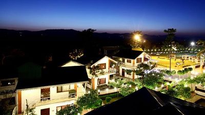 Hunky Dory Resort & Spa