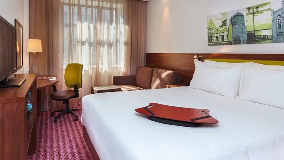 Hampton by Hilton Samara Room