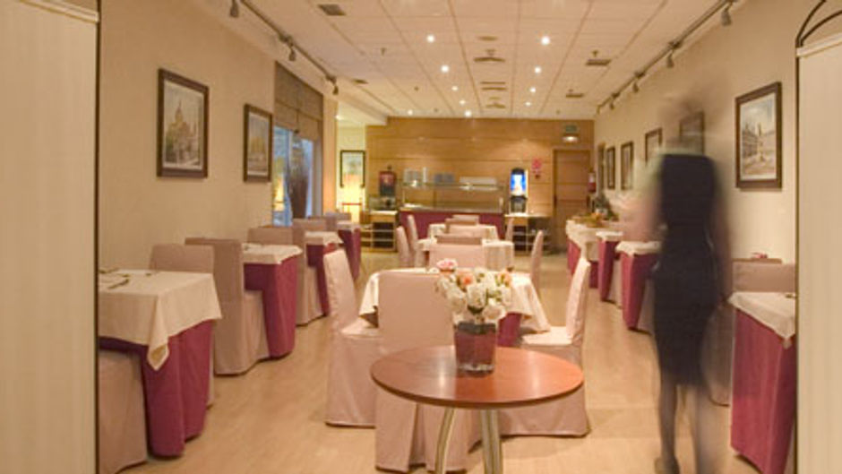 Hotel Infanta Mercedes Restaurant