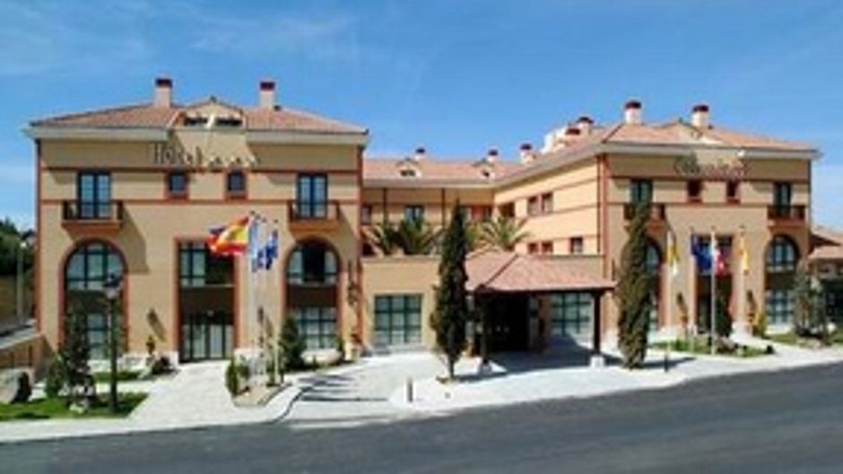 Hotel Segovia Sierra Exterior
