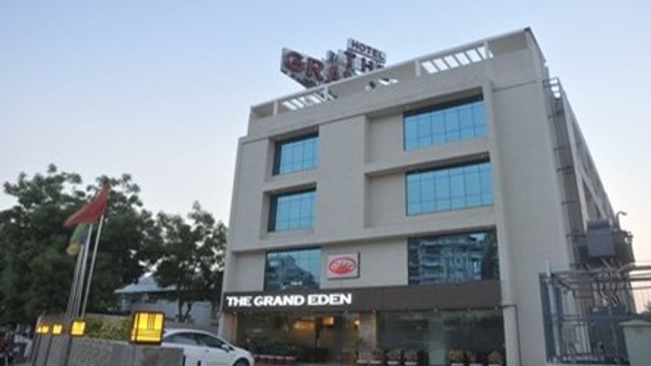 Vista Rooms Grand Eden Hotel Exterior