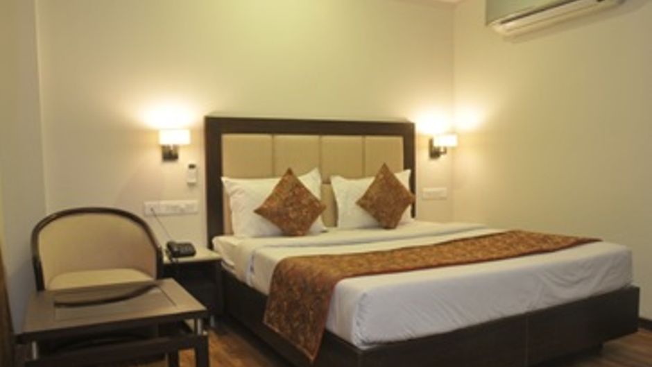 Vista Rooms Grand Eden Hotel Room