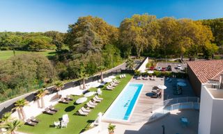 Zenitude Hotel la Valadiere, Ascend Coll